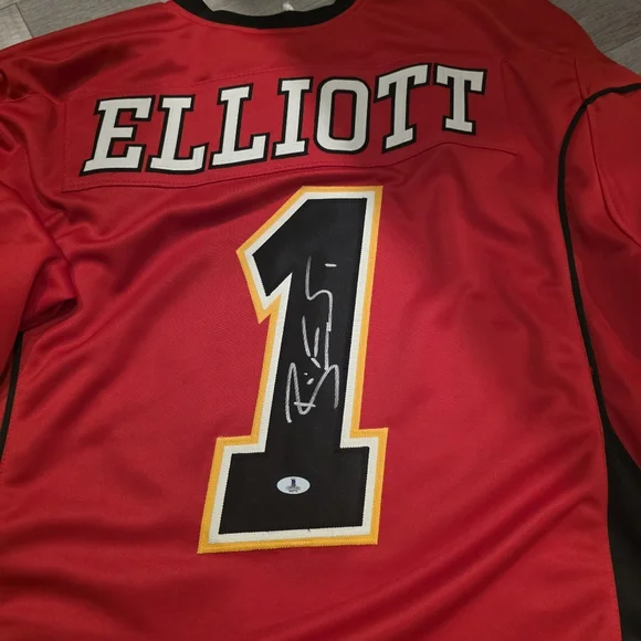 Brian Elliott Calgary Flames Red Hockey Jersey with Logo Signed - Picture 6 of 7